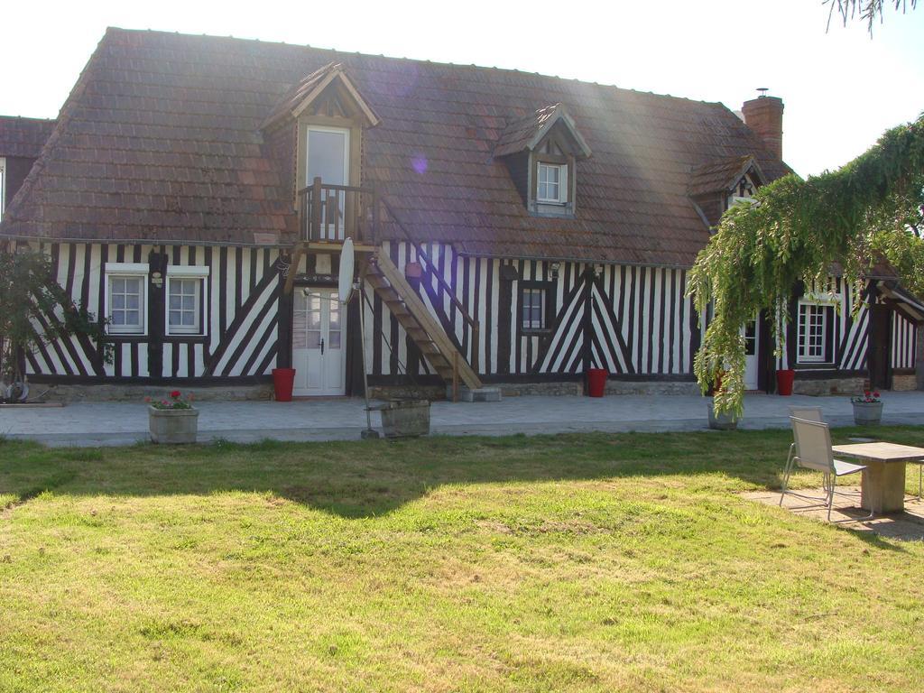 Le Vieux Castel Bed & Breakfast Goustranville Eksteriør bilde