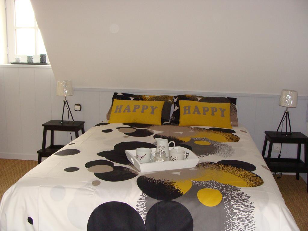 Le Vieux Castel Bed & Breakfast Goustranville Rom bilde