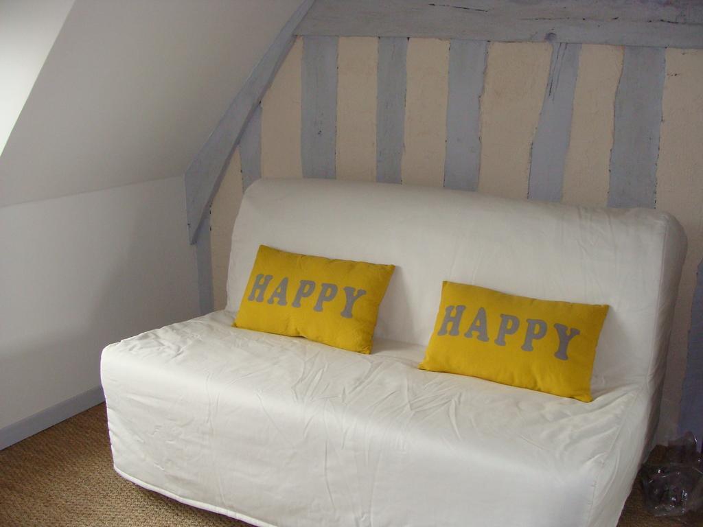 Le Vieux Castel Bed & Breakfast Goustranville Rom bilde