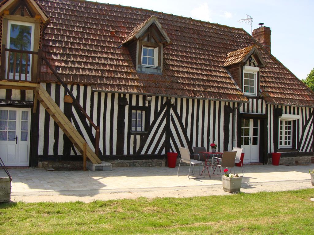 Le Vieux Castel Bed & Breakfast Goustranville Eksteriør bilde